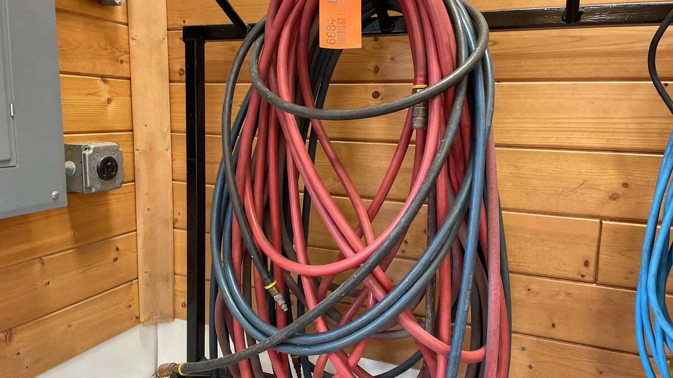 Coiled Pneumatic Air Hoses with Quick Connect Fittings