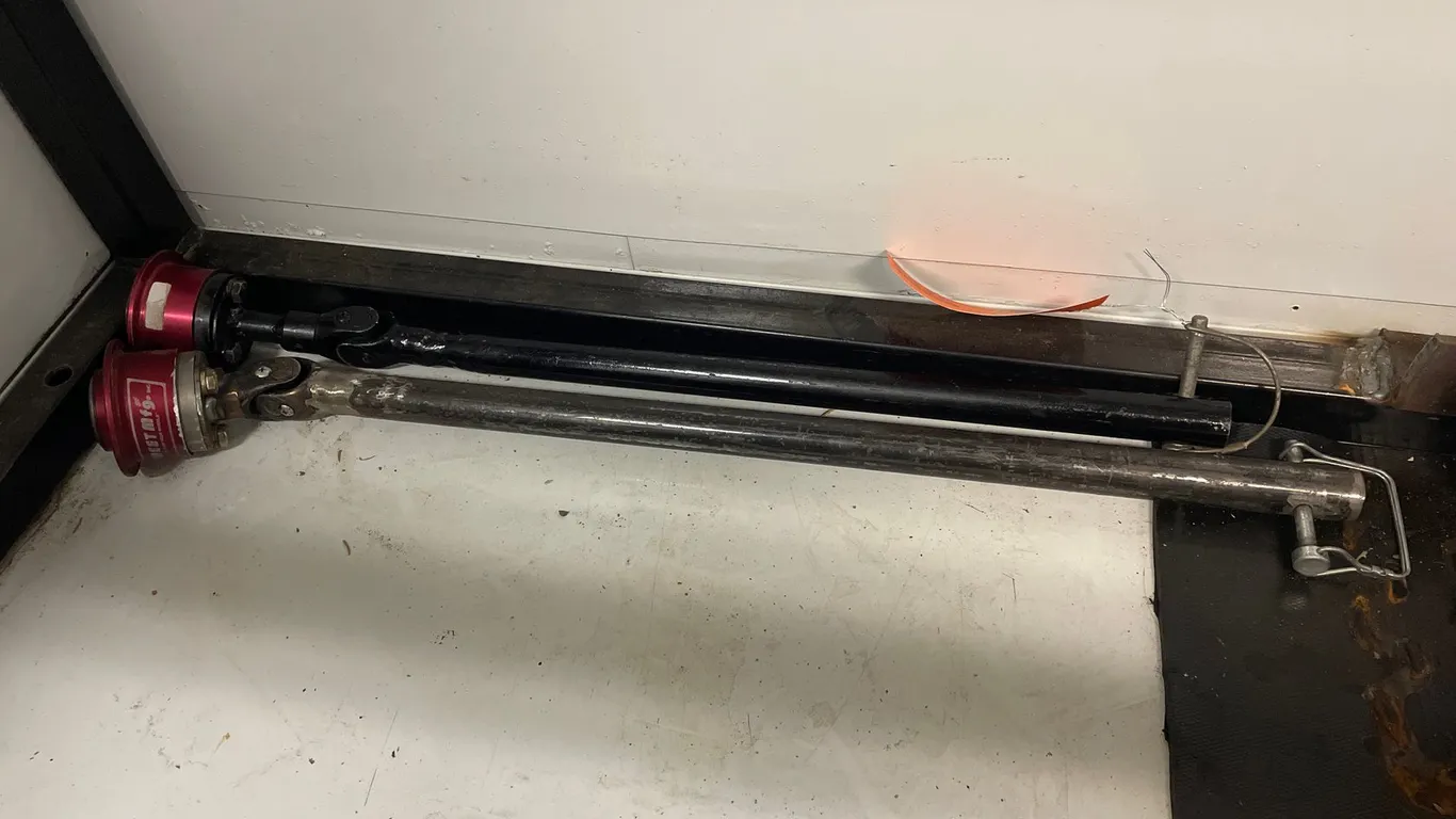 (2) Steering Shafts with Quick Release Hubs