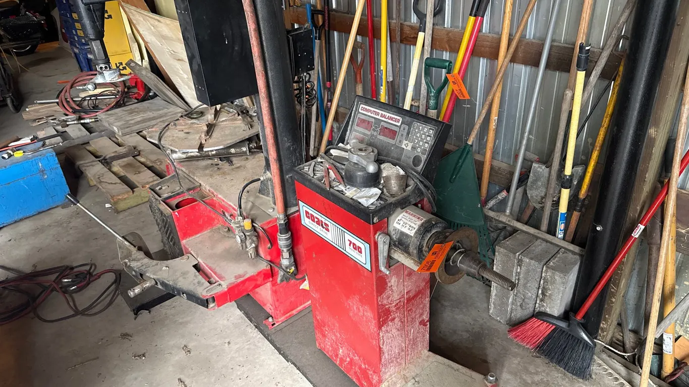 Coats NextGen Tire Changer