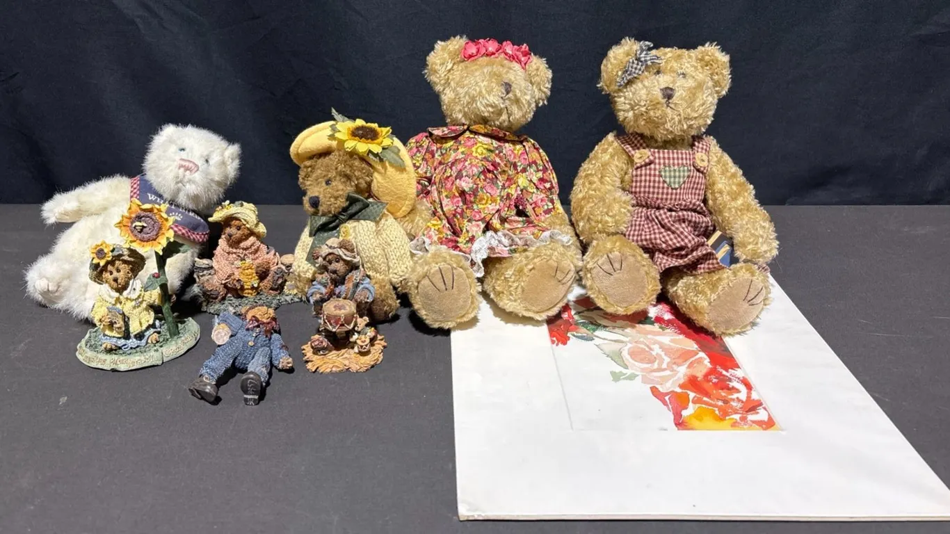 Boyds Bears Collection with Collectibles