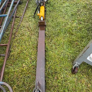 3 pt Hyraulic wood splitter (GST 5% charged)