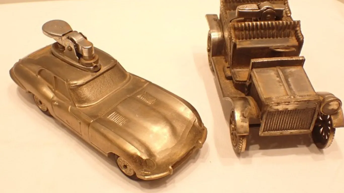 Automobile Ashtrays