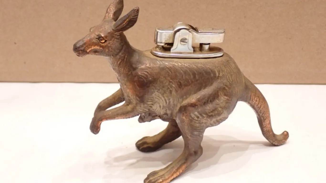 Kangaroo Lighter