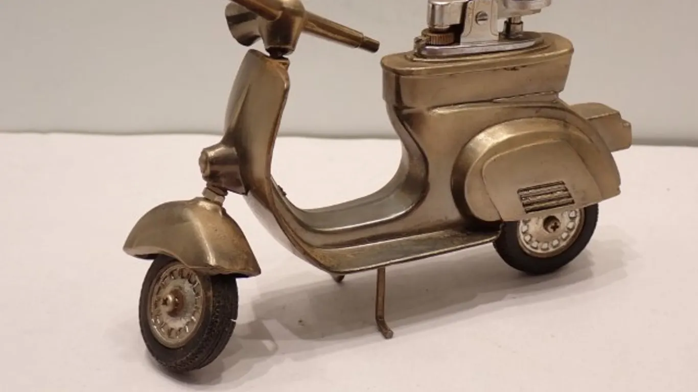 Scooter Lighter