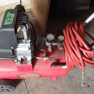 King Canda 8 US gallon oil free 2.5 hp air compressor with hose and accerories