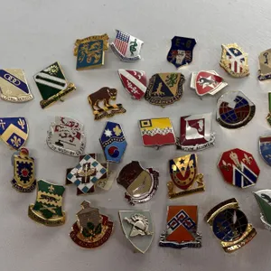 30 US Army DUI Badges Pins Various Conditions Some Previously Mounted Military Insignia Lot