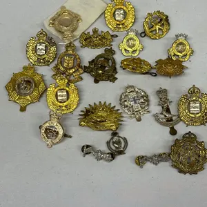 23 Canadian Cap & Collar Badges + 3 Complete Pairs Shoulder Titles – WW2 & Recent Issue Lot