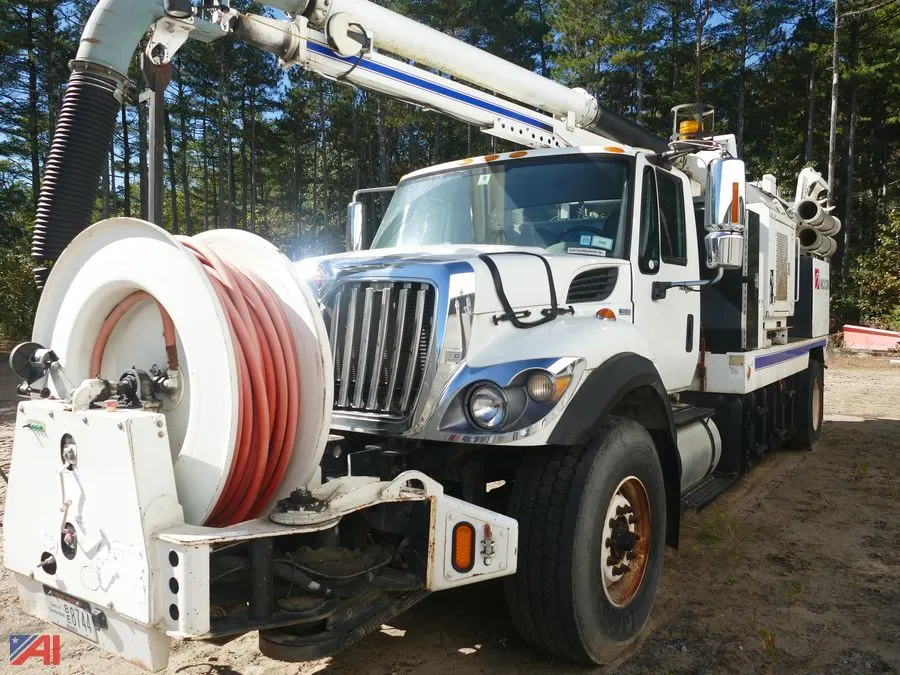 2010 International WorkStar 7500 Vac Truck