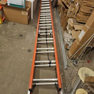 40' Fiberglass Ladder