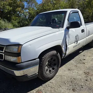 (#12) 2007 Chevrolet Silverado 1500 Classic Pickup Truck