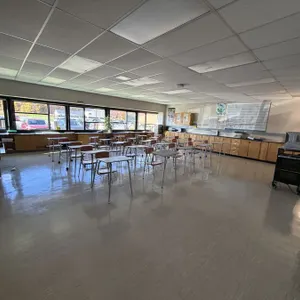 (50) School Desks