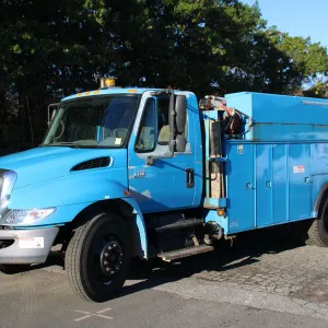 2003 International DuraStar 4300 Utility body