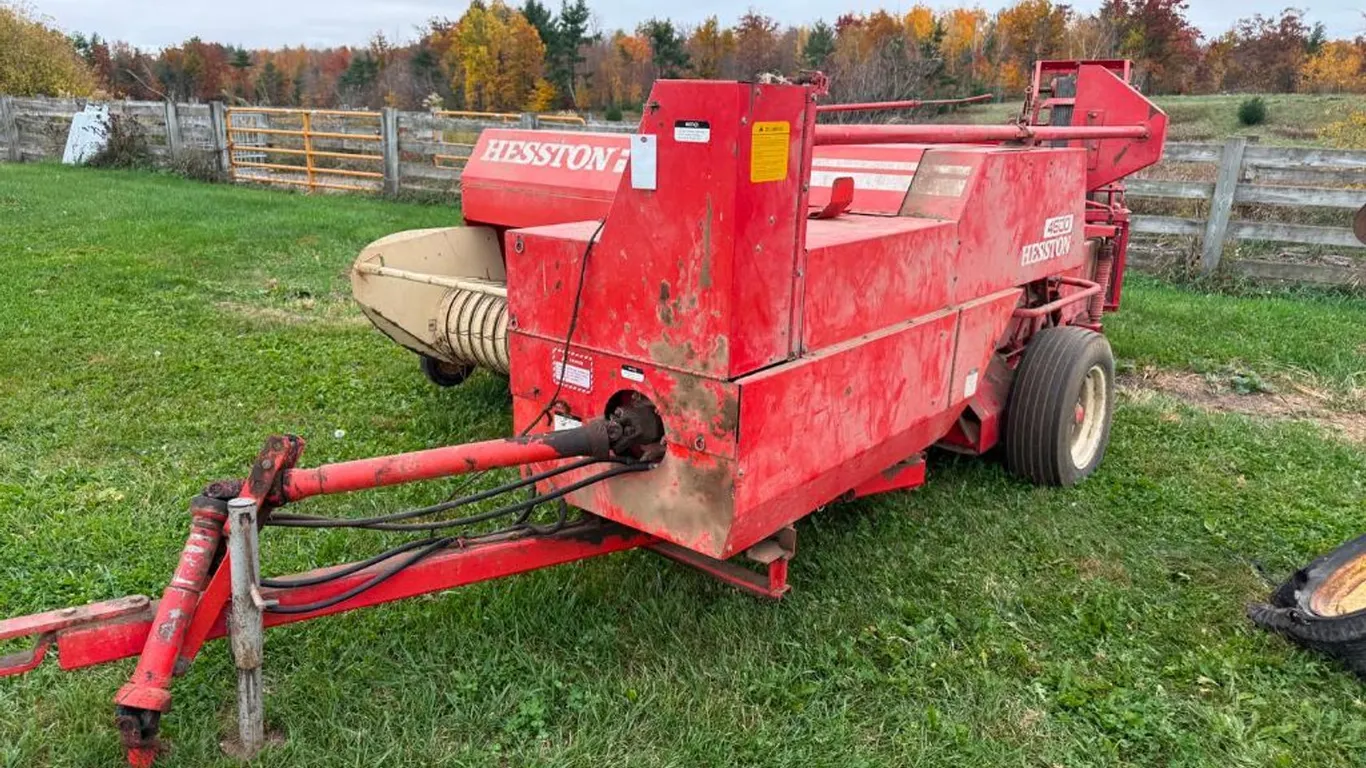 Hesston 4500 Small Square Baler