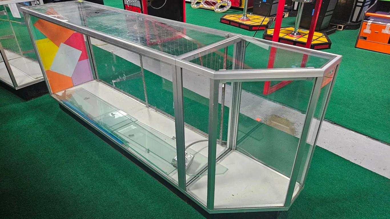 Lighted Glass Showcase, 70"x20"x38" Plus 20"x20"x38" Corner Section