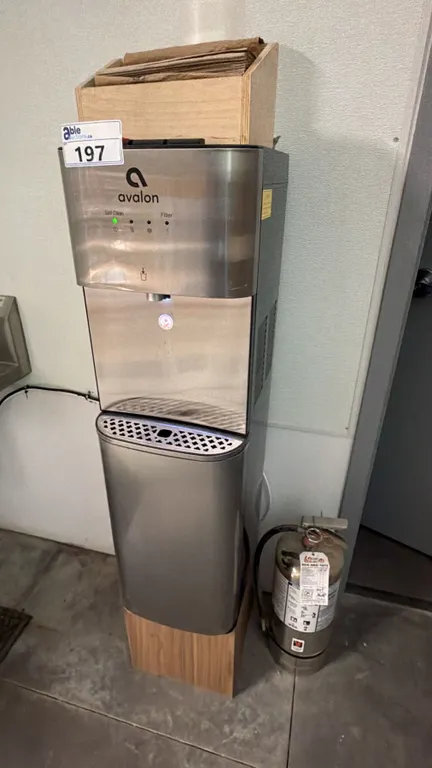 AVALON STAINLESS STEEL JUG WATER DISPENSER & FIRE EXTINGUISHER