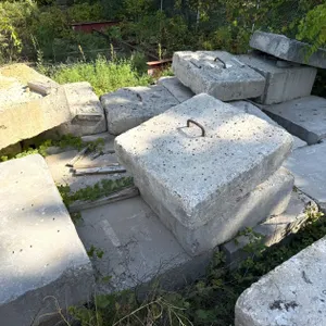 (10) Weighted Cement Blocks