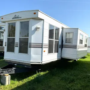 2001 Breckenridge 36' Travel Trailer