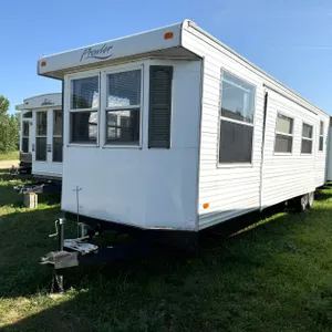 1999 Fleetwood Prowler 39' Travel Trailer