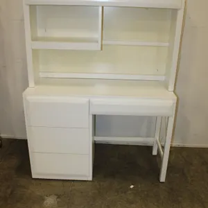 White Desk & Hutch