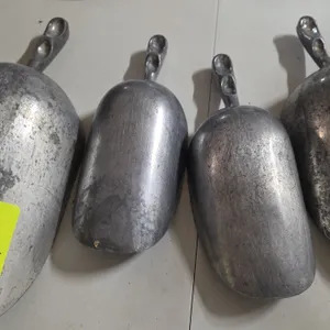 Aluminum scoops 2)24oz., 1)38oz.,1)58oz.