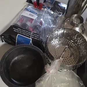 Quantity of assorted bar supplies