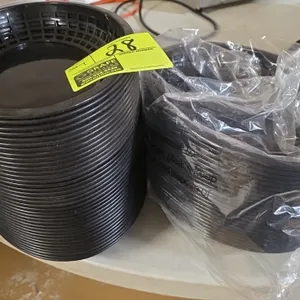 Quantity of 12" Black plastic fast food serving baskets