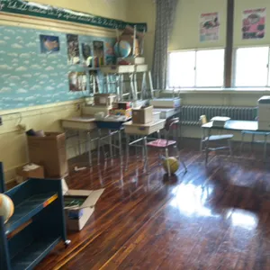 Room(31) (10) Chairs, (18) School Desks and Tables