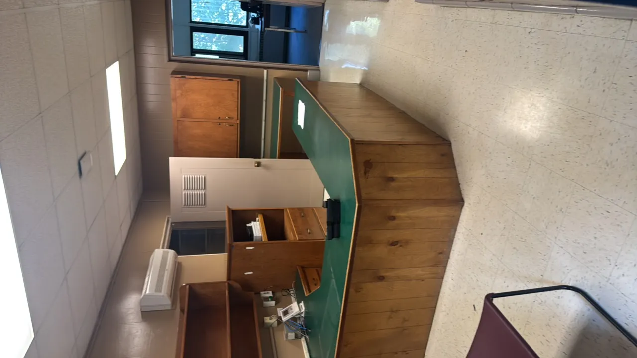 Room(85A) (4) Desks, (8) Chairs