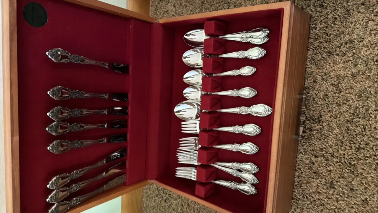 McGraw silverware set