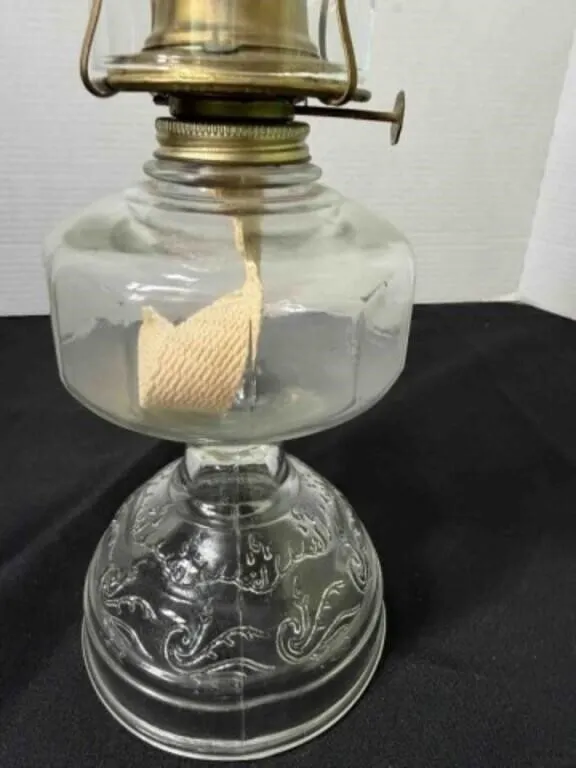 17" EAGLE GLASS LAMP, BURNER/WICK