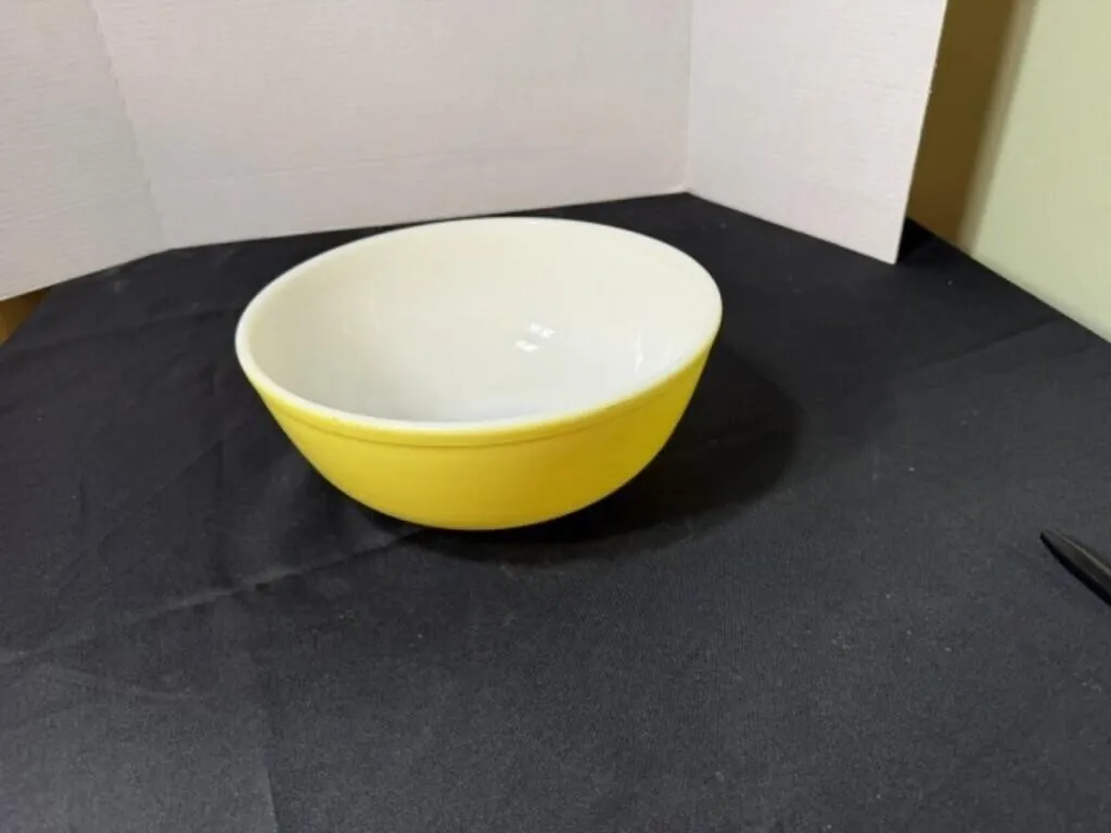 PYREX MIXING BOWL