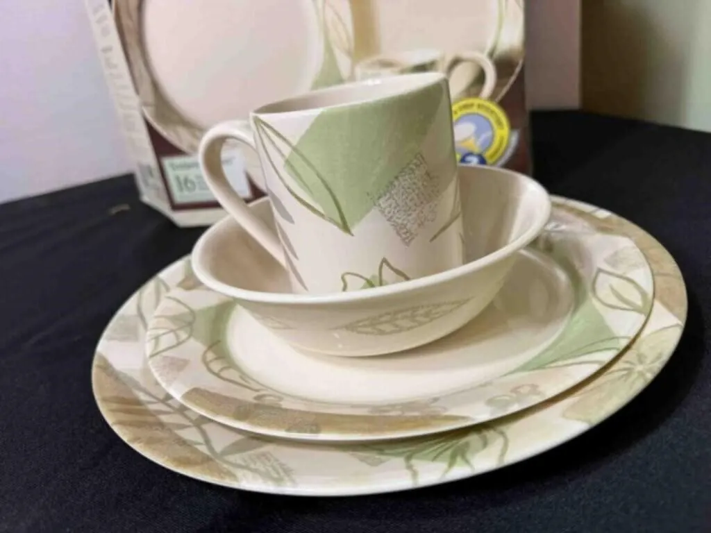 CORELLE DINNERWARE