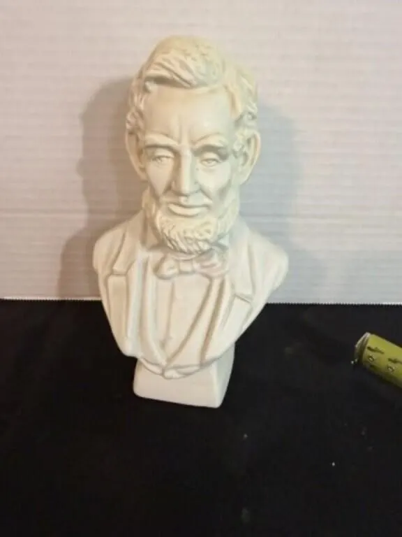 AVON ABRAHAM LINCOLN AFTER SHAVE
