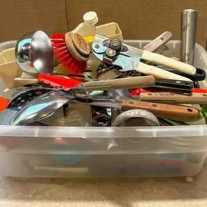 ASSORT. KITCHEN UTENSILS