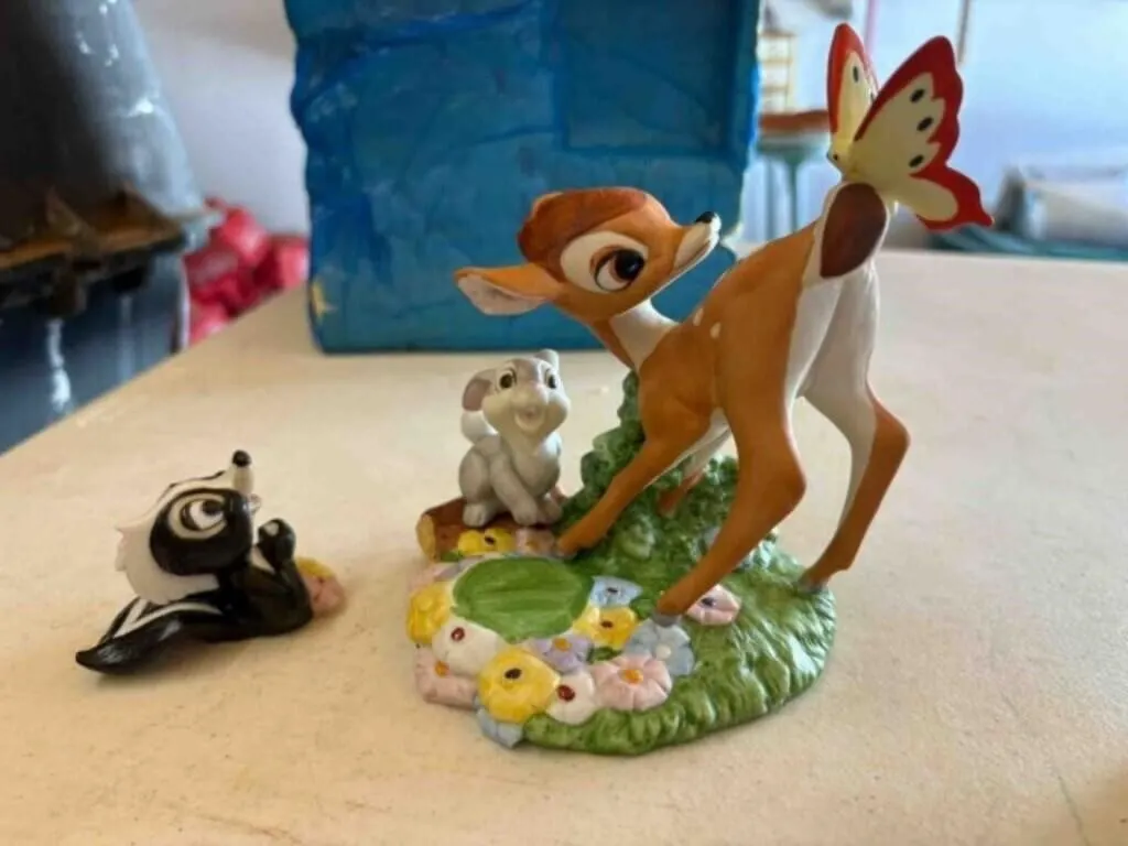 DISNEY FIGURINE