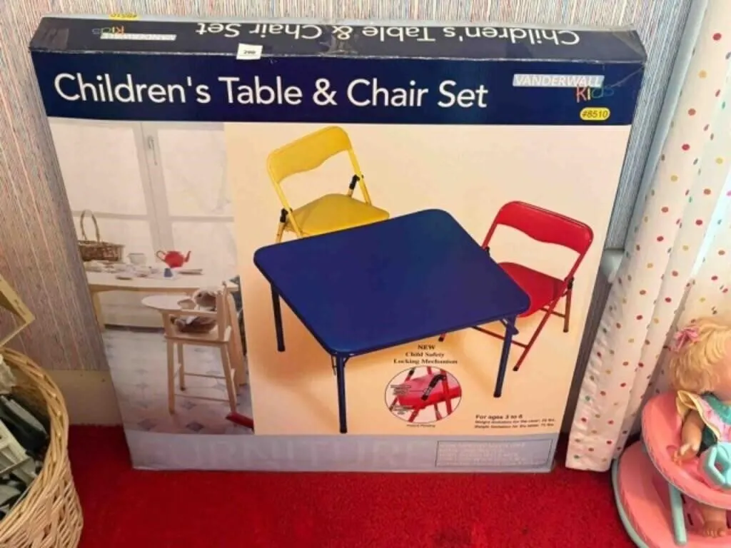 CHILDRENS TABLE SET