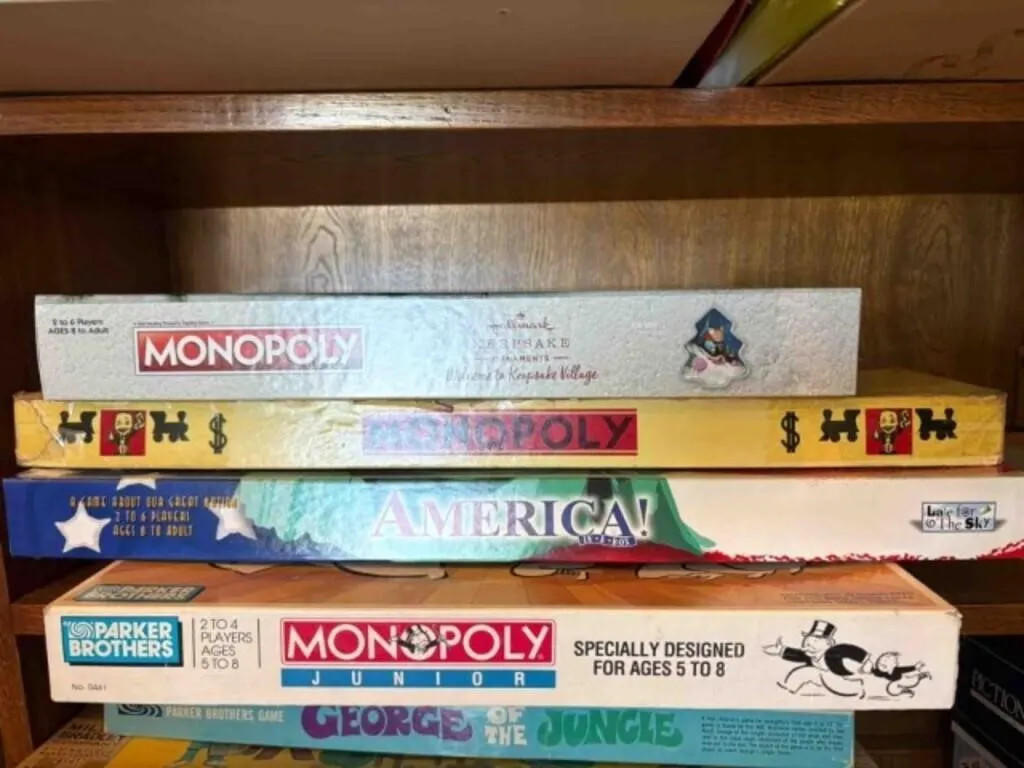 ASSORT. GAMES - PER SHELF