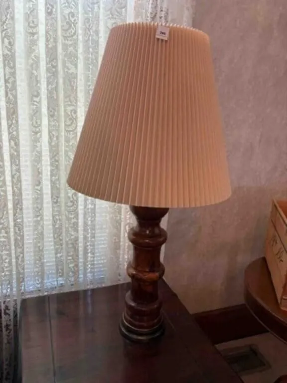 36" WOODEN LAMP