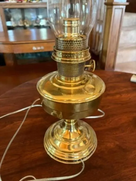 ELECTRIC LAMP