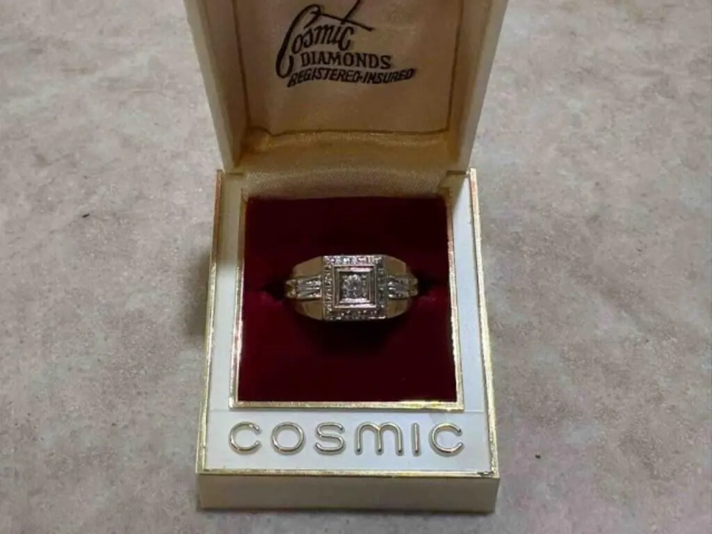COSMIC 10K MENS RING