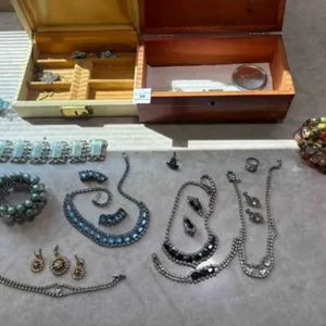 ASSORT. WOMENS JEWELRY