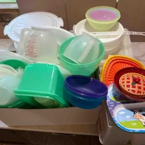 LARGE AMOUNT OF PLASTICWARE