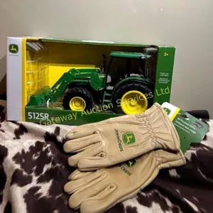 JD 1/16 Die-Cast Metal 5125R w/ Loader & JD Gloves