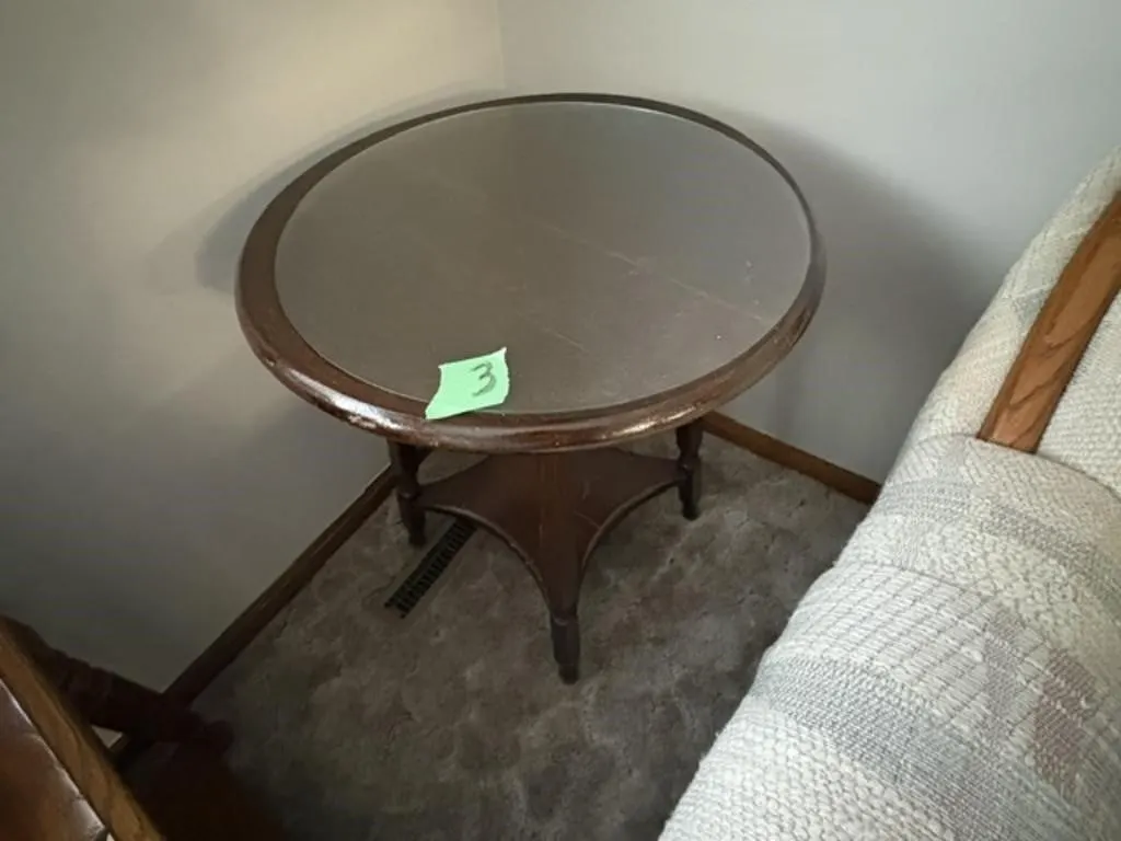 ROUND END TABLE