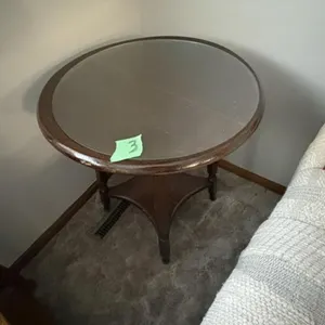 ROUND END TABLE