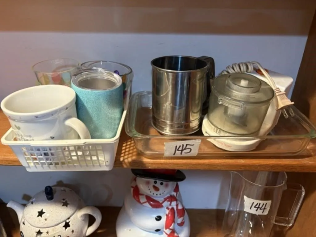 B&D HANDY CHOPPER & CASSEROLE