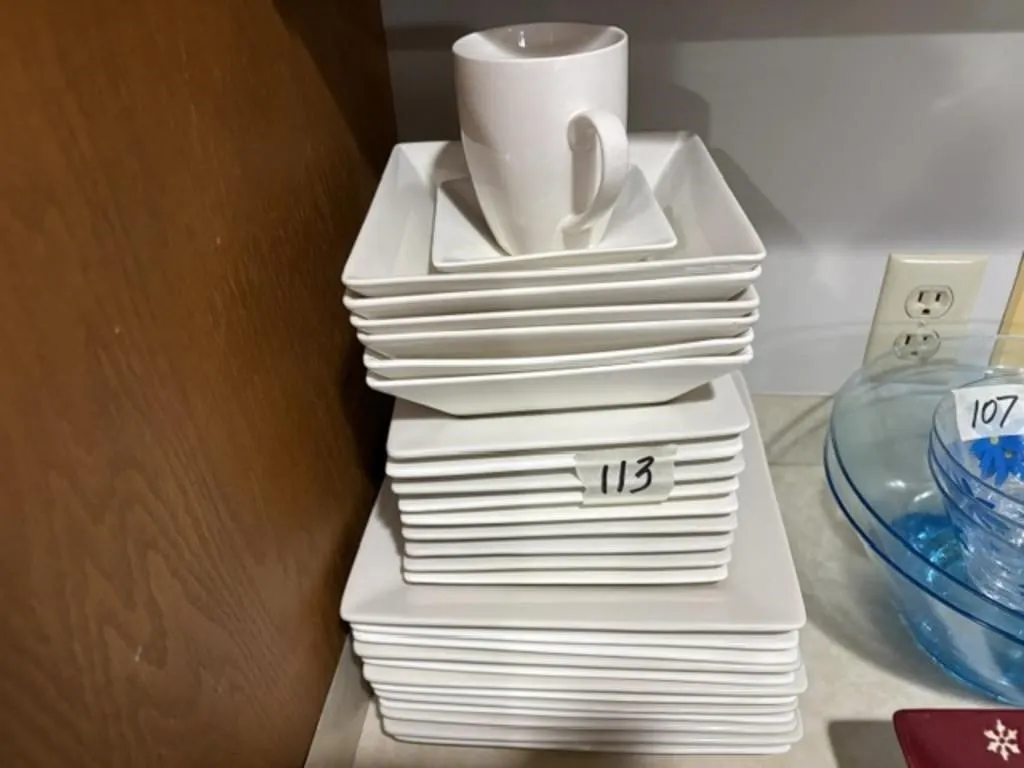 10 STRAWBERRY ST. DISHES