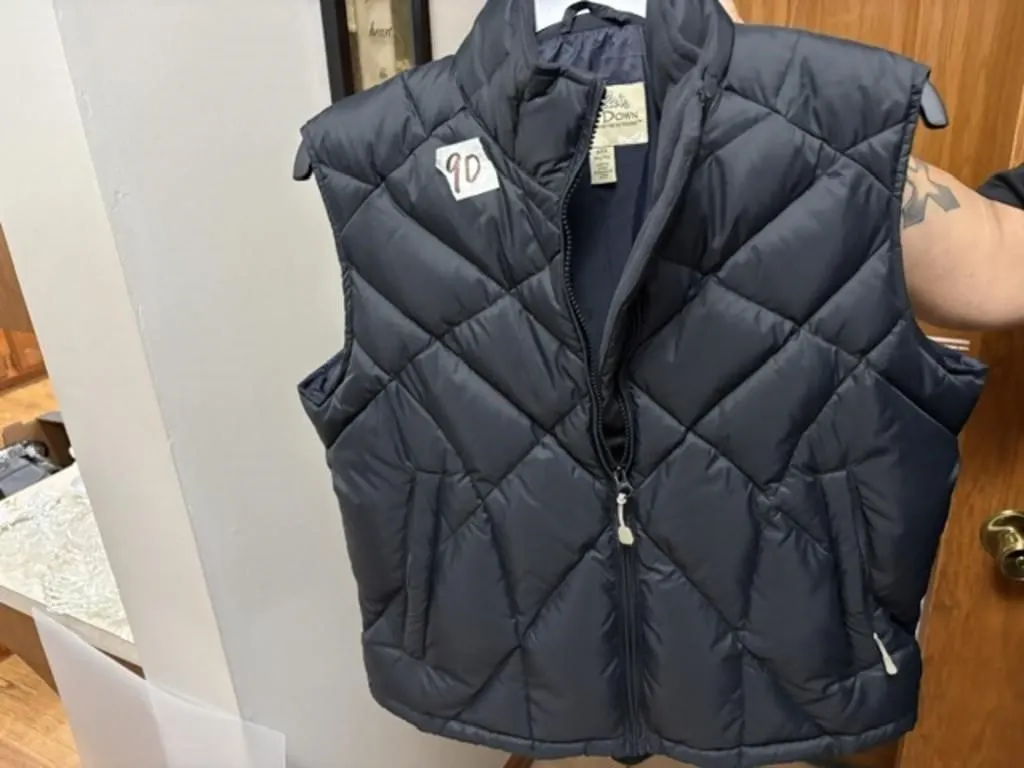 CABE;A'S GOOSE DOWN VEST M