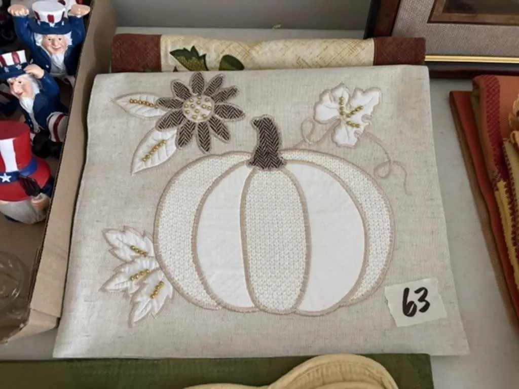 TABLE RUNNERS