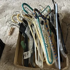SLOTHES HANGERS